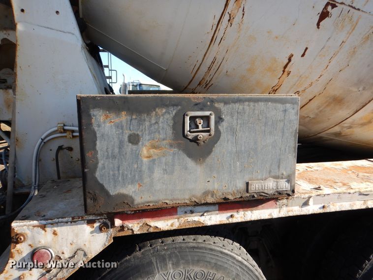 image for item AF9905 1999 Sterling L-Line  ready mix truck