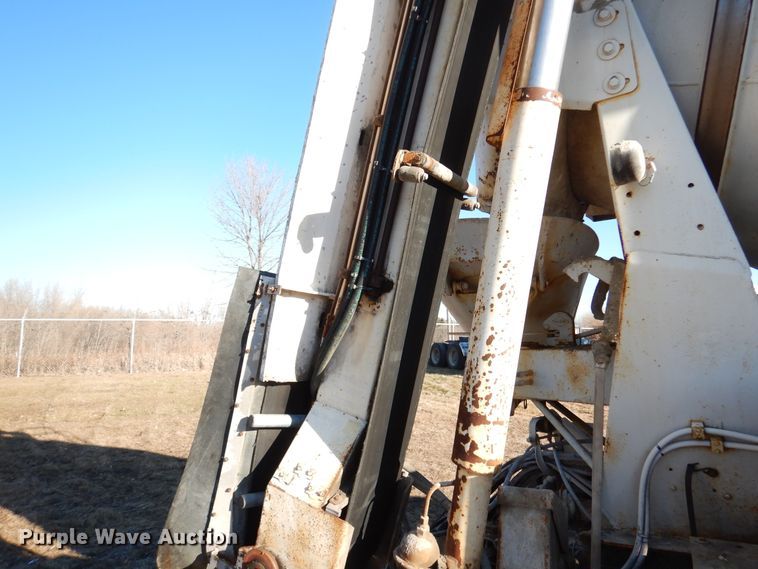 image for item AF9905 1999 Sterling L-Line  ready mix truck