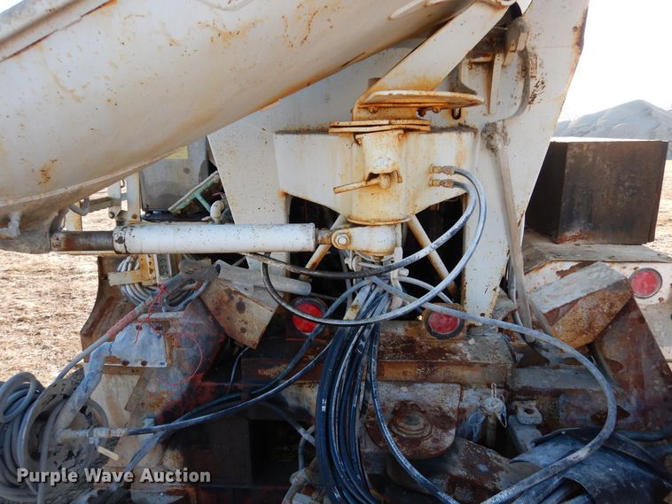 image for item AF9905 1999 Sterling L-Line  ready mix truck