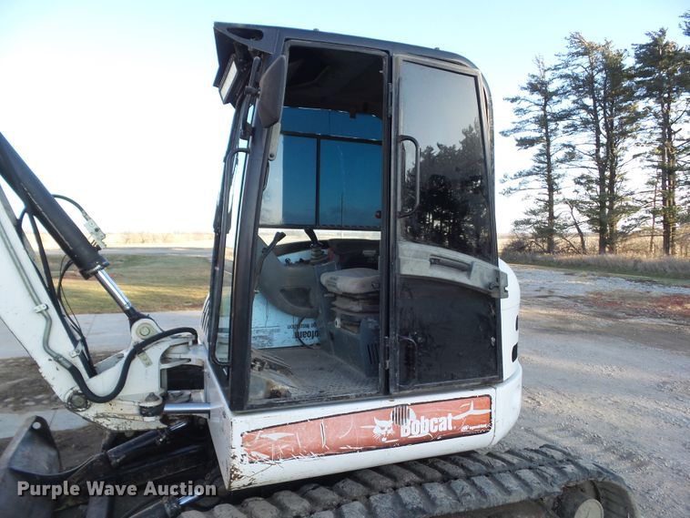image for item DA7033 2006 Bobcat 442C  mini excavator