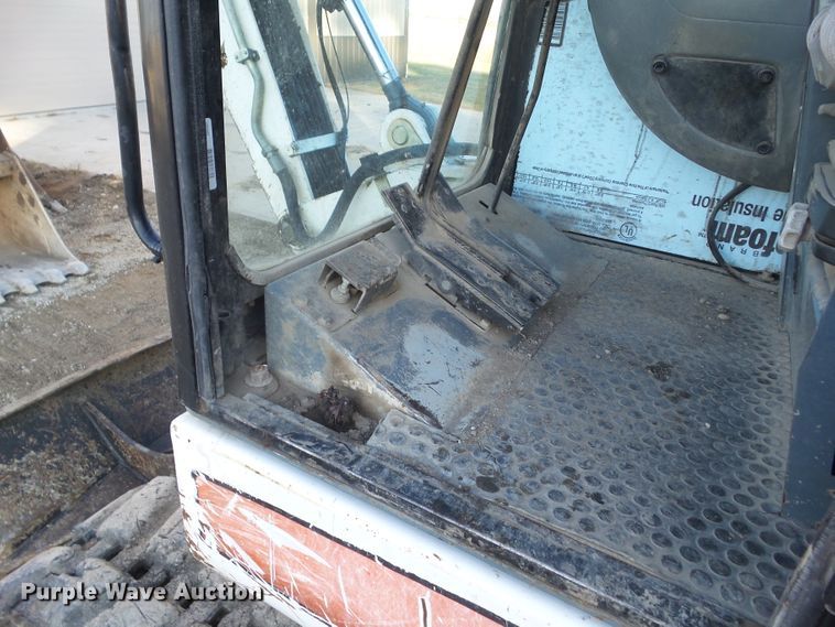 image for item DA7033 2006 Bobcat 442C  mini excavator