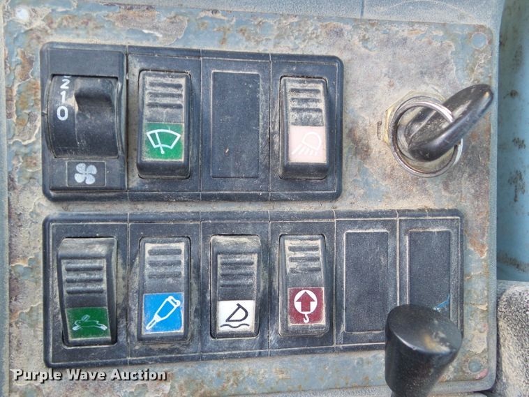 image for item DA7033 2006 Bobcat 442C  mini excavator