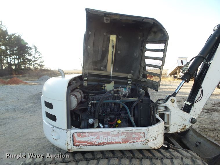 image for item DA7033 2006 Bobcat 442C  mini excavator