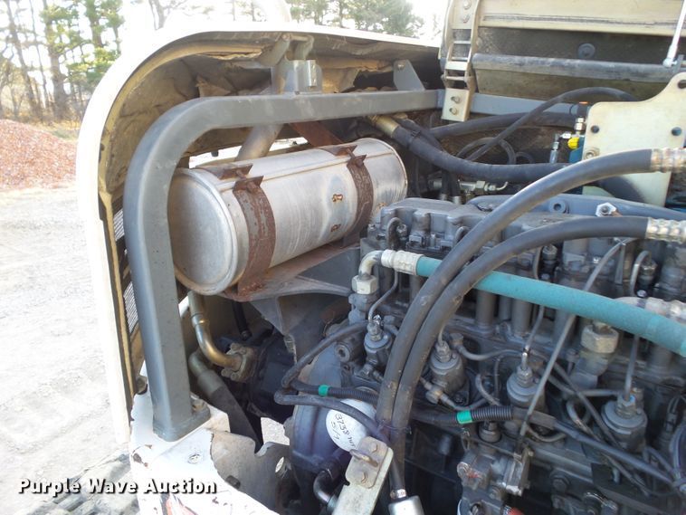 image for item DA7033 2006 Bobcat 442C  mini excavator