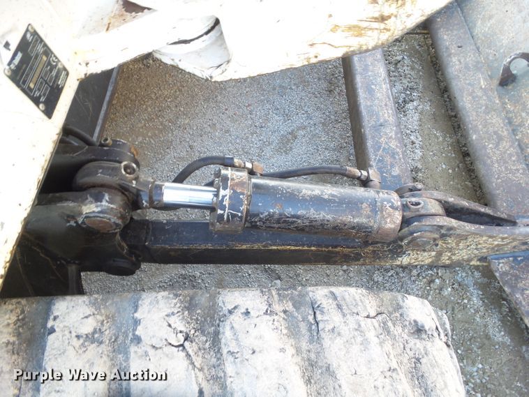 image for item DA7033 2006 Bobcat 442C  mini excavator