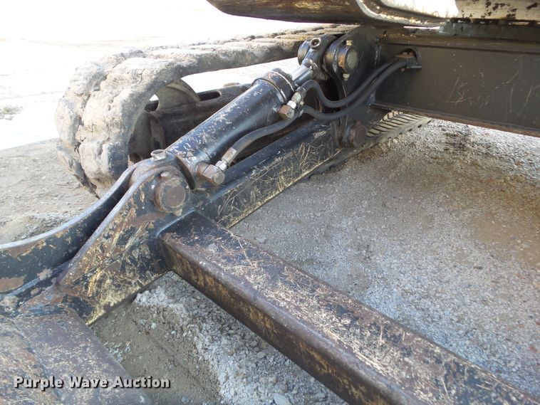 image for item DA7033 2006 Bobcat 442C  mini excavator