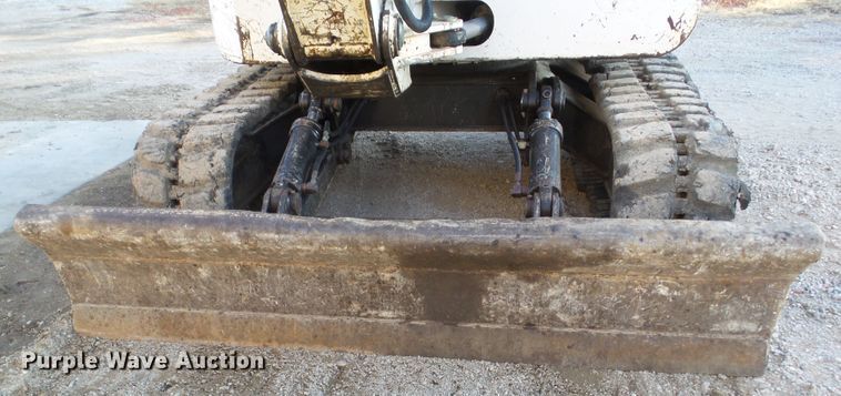 image for item DA7033 2006 Bobcat 442C  mini excavator