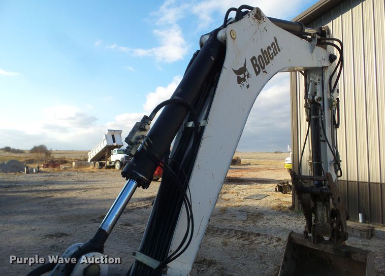 image for item DA7033 2006 Bobcat 442C  mini excavator