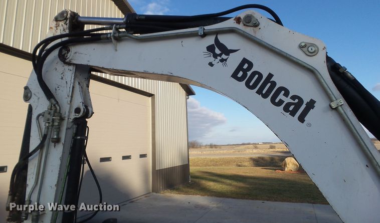 image for item DA7033 2006 Bobcat 442C  mini excavator