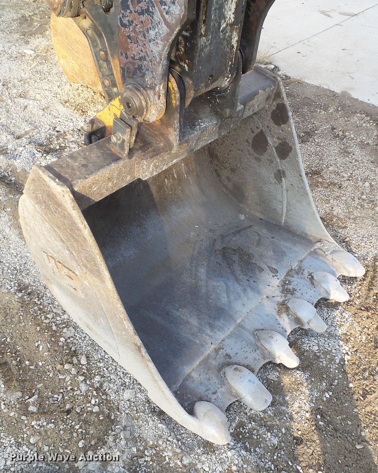 image for item DA7033 2006 Bobcat 442C  mini excavator