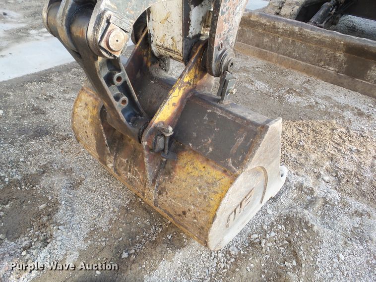 image for item DA7033 2006 Bobcat 442C  mini excavator