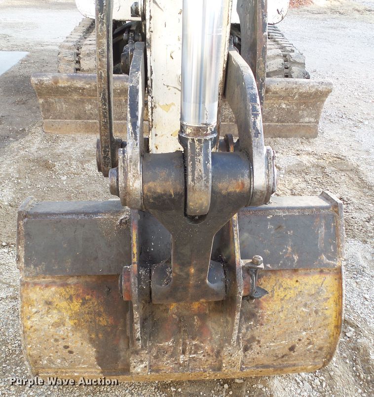 image for item DA7033 2006 Bobcat 442C  mini excavator