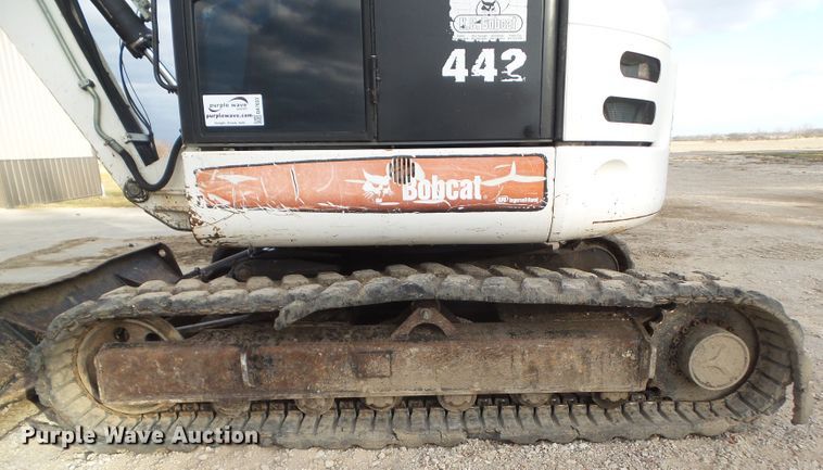 image for item DA7033 2006 Bobcat 442C  mini excavator