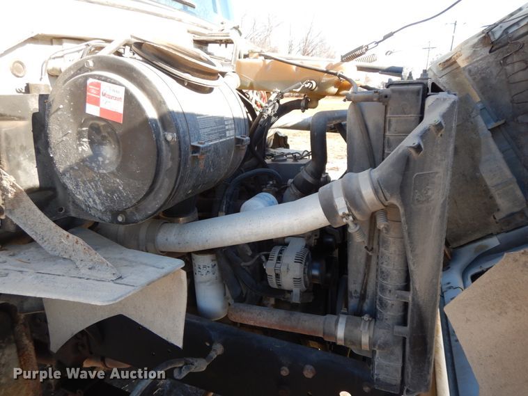 image for item DF3237 1993 Ford L8000  crane truck