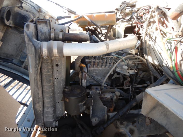 image for item DF3237 1993 Ford L8000  crane truck