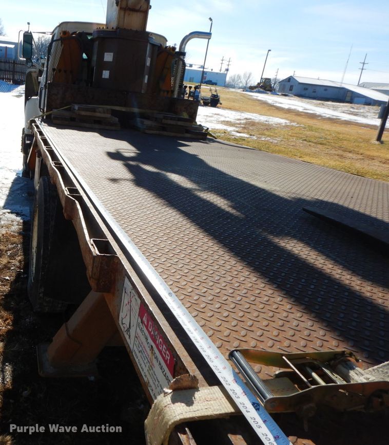 image for item DF3237 1993 Ford L8000  crane truck