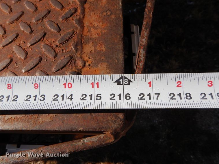 image for item DF3237 1993 Ford L8000  crane truck