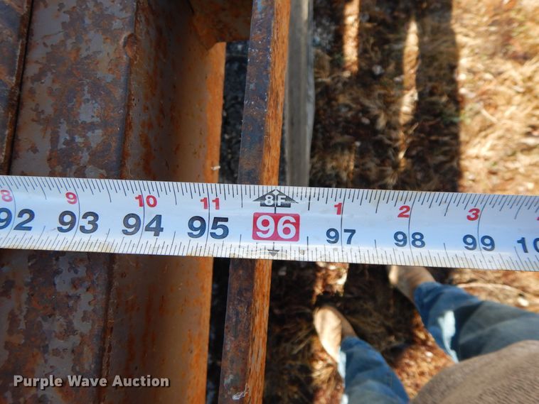 image for item DF3237 1993 Ford L8000  crane truck