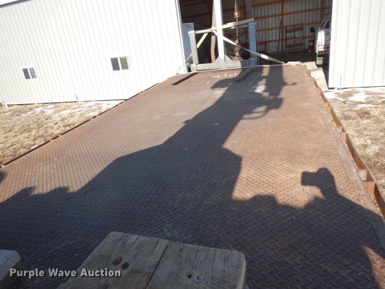 image for item DF3237 1993 Ford L8000  crane truck