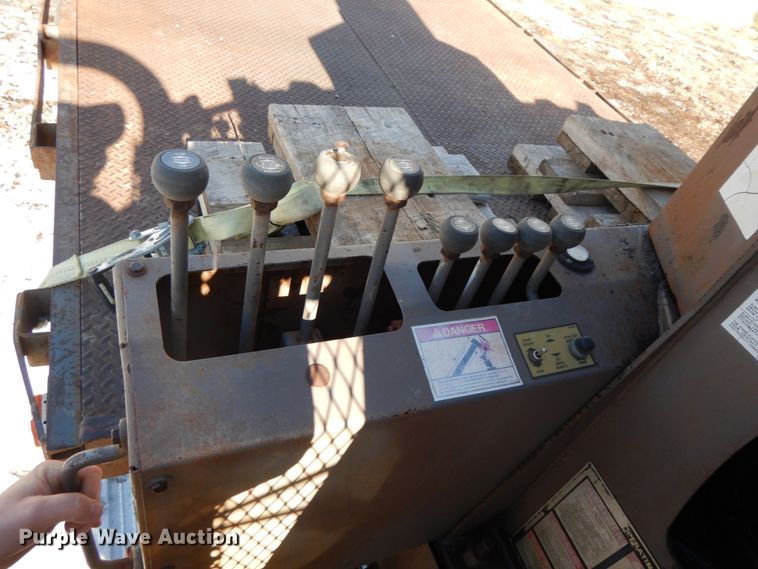 image for item DF3237 1993 Ford L8000  crane truck