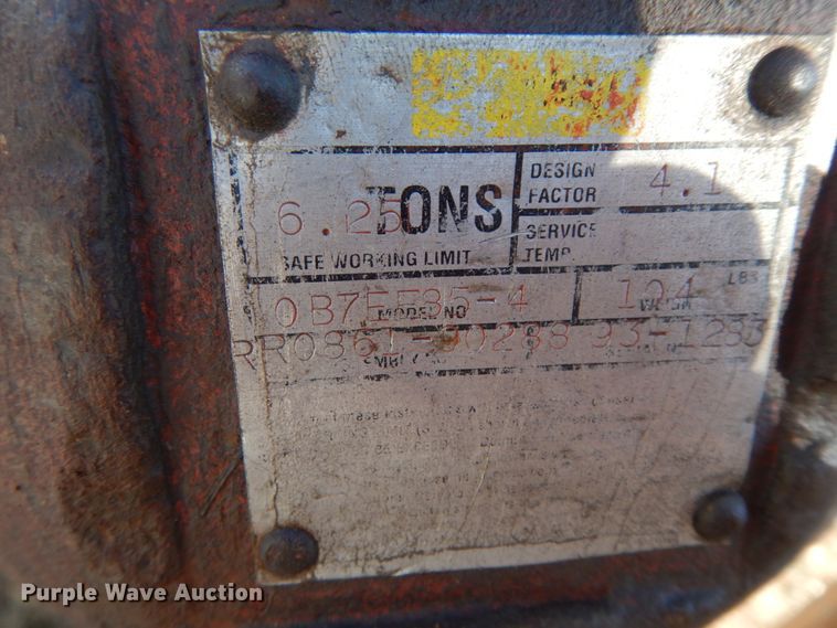 image for item DF3237 1993 Ford L8000  crane truck