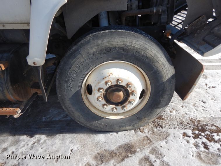 image for item DF3237 1993 Ford L8000  crane truck