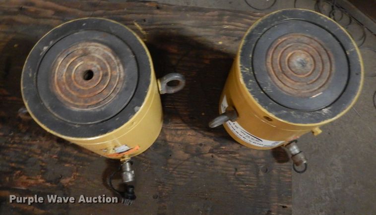 image for item DF3240 (2) Enerpac jacks