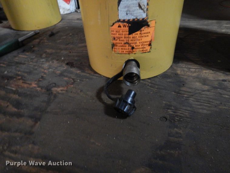 image for item DF3240 (2) Enerpac jacks