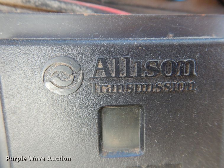 image for item DF6733 2002 International 4900  dump truck