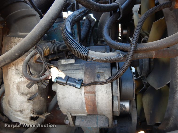 image for item DF6733 2002 International 4900  dump truck