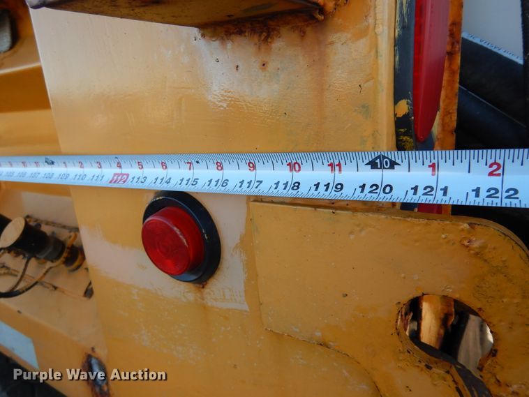 image for item DF6733 2002 International 4900  dump truck