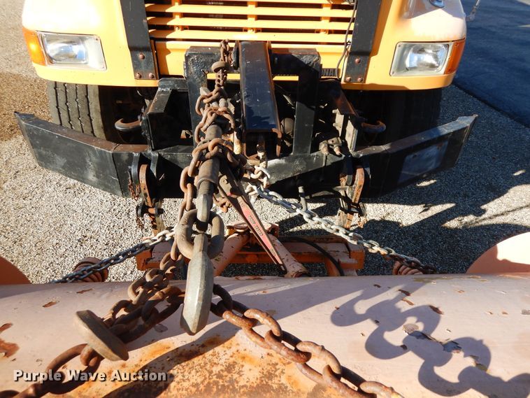 image for item DF6733 2002 International 4900  dump truck