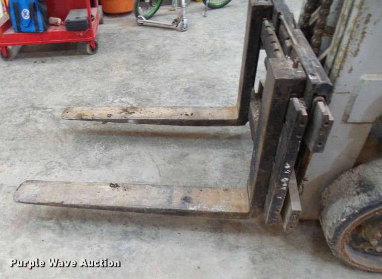 image for item DG2162 TCM FCG30N4  forklift