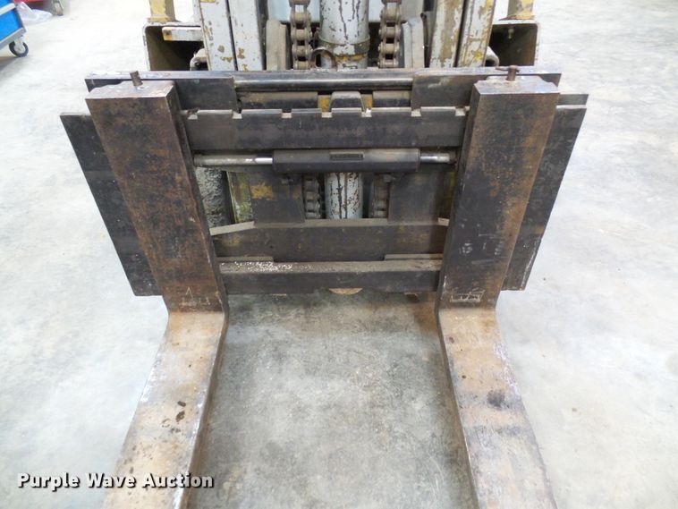 image for item DG2162 TCM FCG30N4  forklift