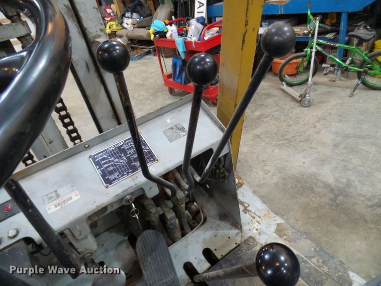 image for item DG2162 TCM FCG30N4  forklift