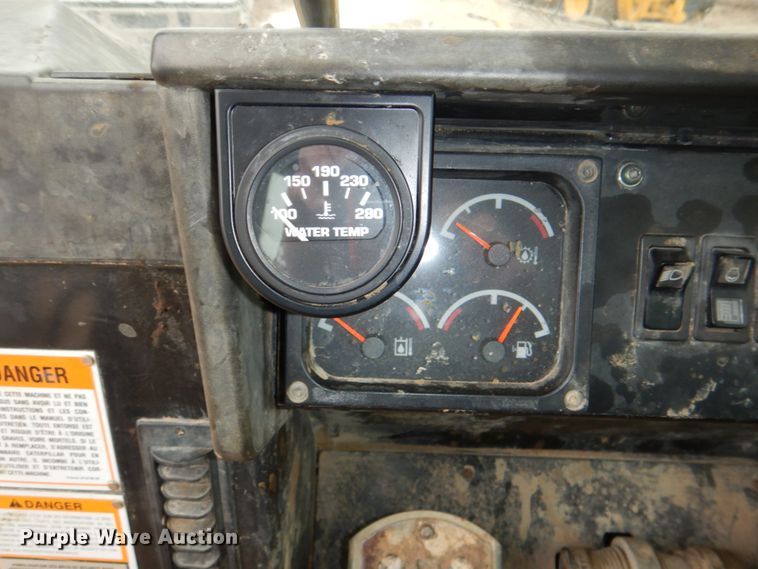 image for item DH5430 2001 Caterpillar 963C  track loader