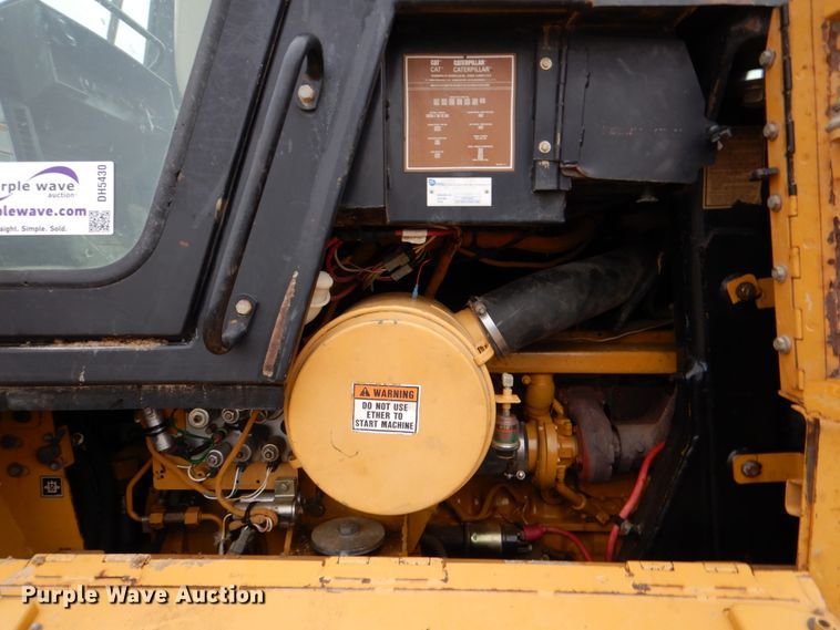 image for item DH5430 2001 Caterpillar 963C  track loader