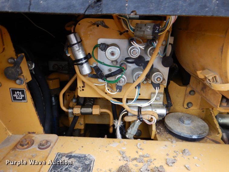 image for item DH5430 2001 Caterpillar 963C  track loader