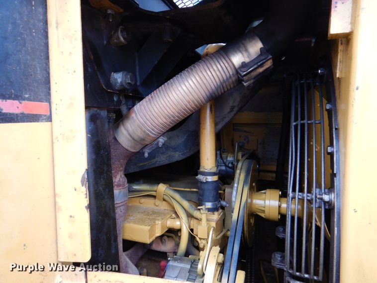 image for item DH5430 2001 Caterpillar 963C  track loader