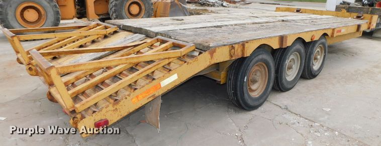 image for item DH6651 1980 Carrier King 2000 equipment trailer