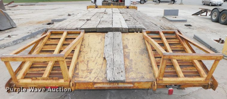 image for item DH6651 1980 Carrier King 2000 equipment trailer