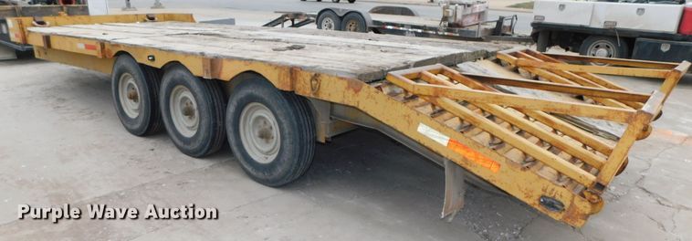 image for item DH6651 1980 Carrier King 2000 equipment trailer