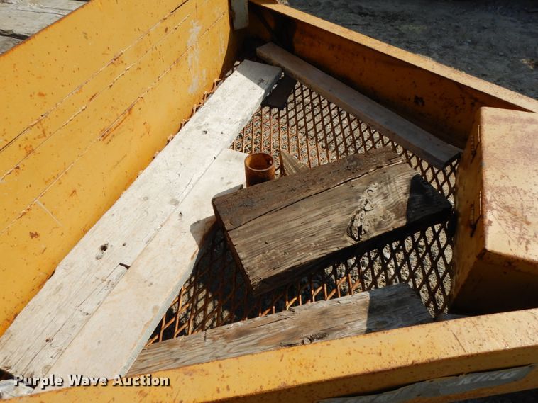 image for item DH6651 1980 Carrier King 2000 equipment trailer