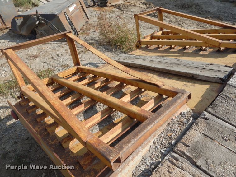 image for item DH6651 1980 Carrier King 2000 equipment trailer