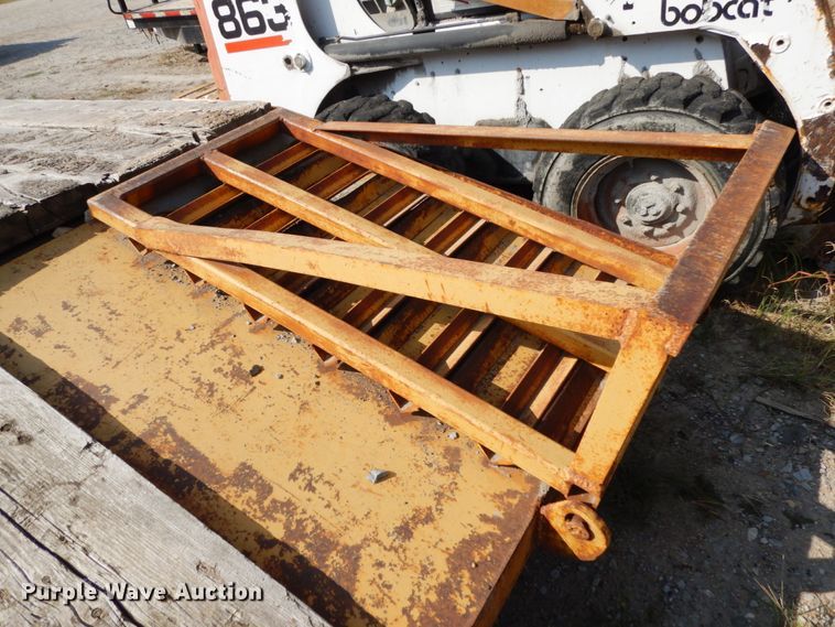 image for item DH6651 1980 Carrier King 2000 equipment trailer