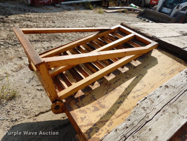 image for item DH6651 1980 Carrier King 2000 equipment trailer