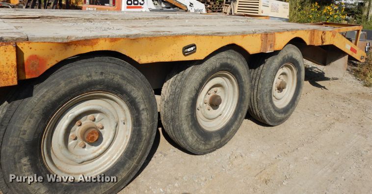 image for item DH6651 1980 Carrier King 2000 equipment trailer