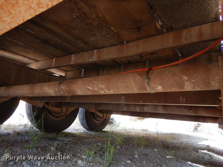 image for item DH6651 1980 Carrier King 2000 equipment trailer