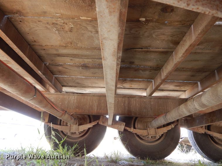 image for item DH6651 1980 Carrier King 2000 equipment trailer