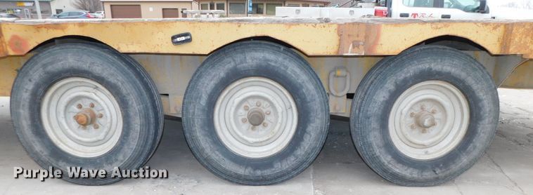 image for item DH6651 1980 Carrier King 2000 equipment trailer